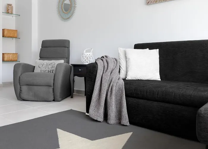 Nova Eleni 아파트